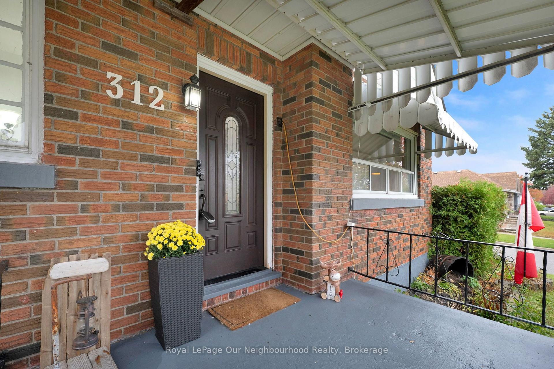 Photo 4 of 312 Gibbons Street, Oshawa, McLaughlin — HOMEH