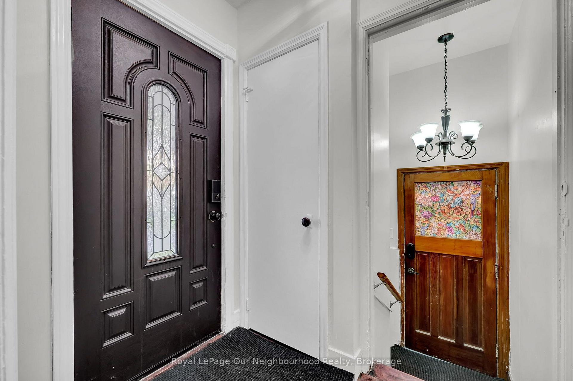 Photo 5 of 312 Gibbons Street, Oshawa, McLaughlin — HOMEH