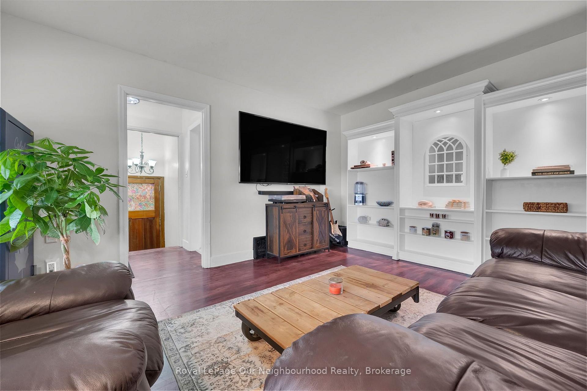 Photo 7 of 312 Gibbons Street, Oshawa, McLaughlin — HOMEH