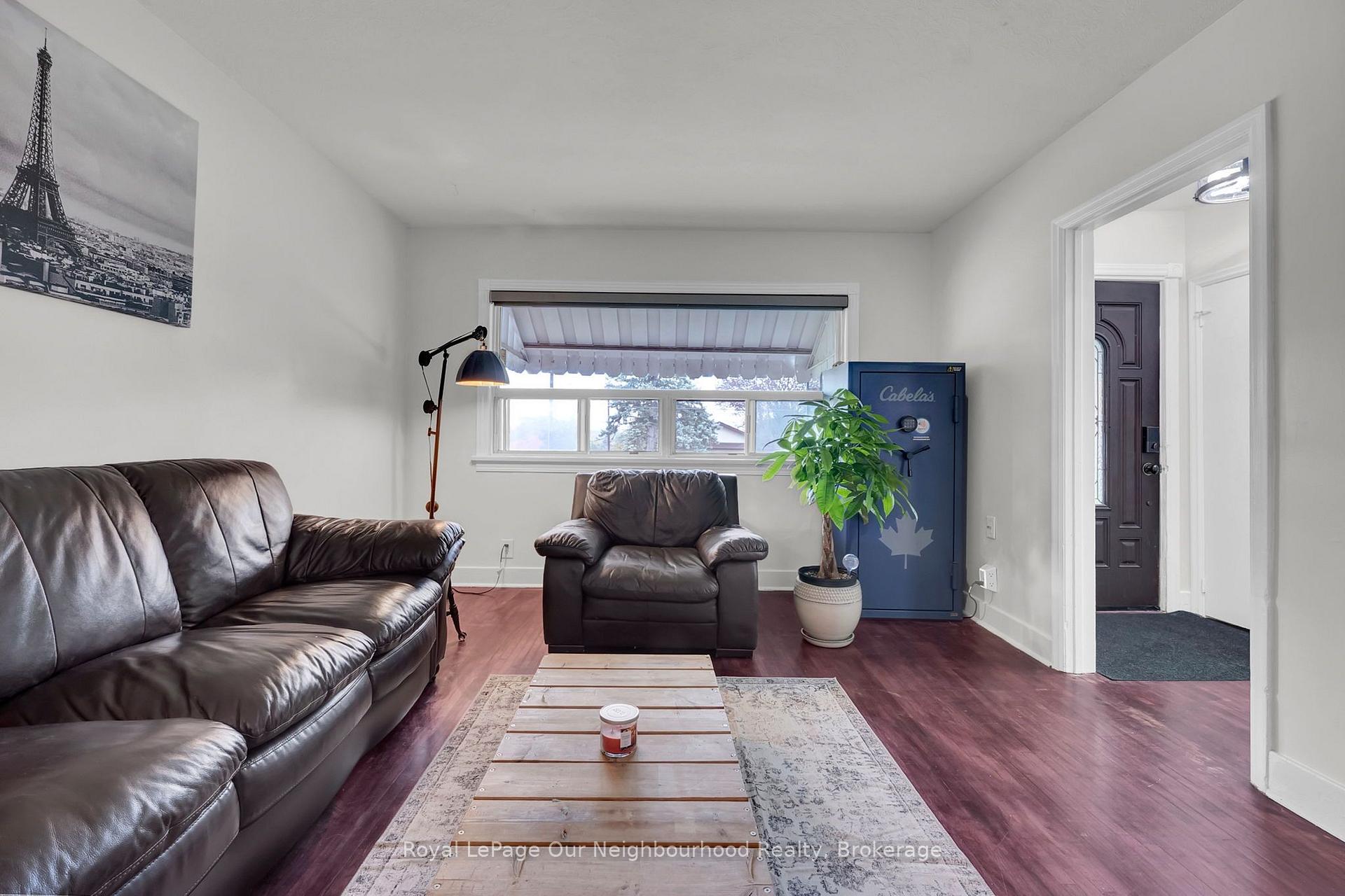 Photo 8 of 312 Gibbons Street, Oshawa, McLaughlin — HOMEH