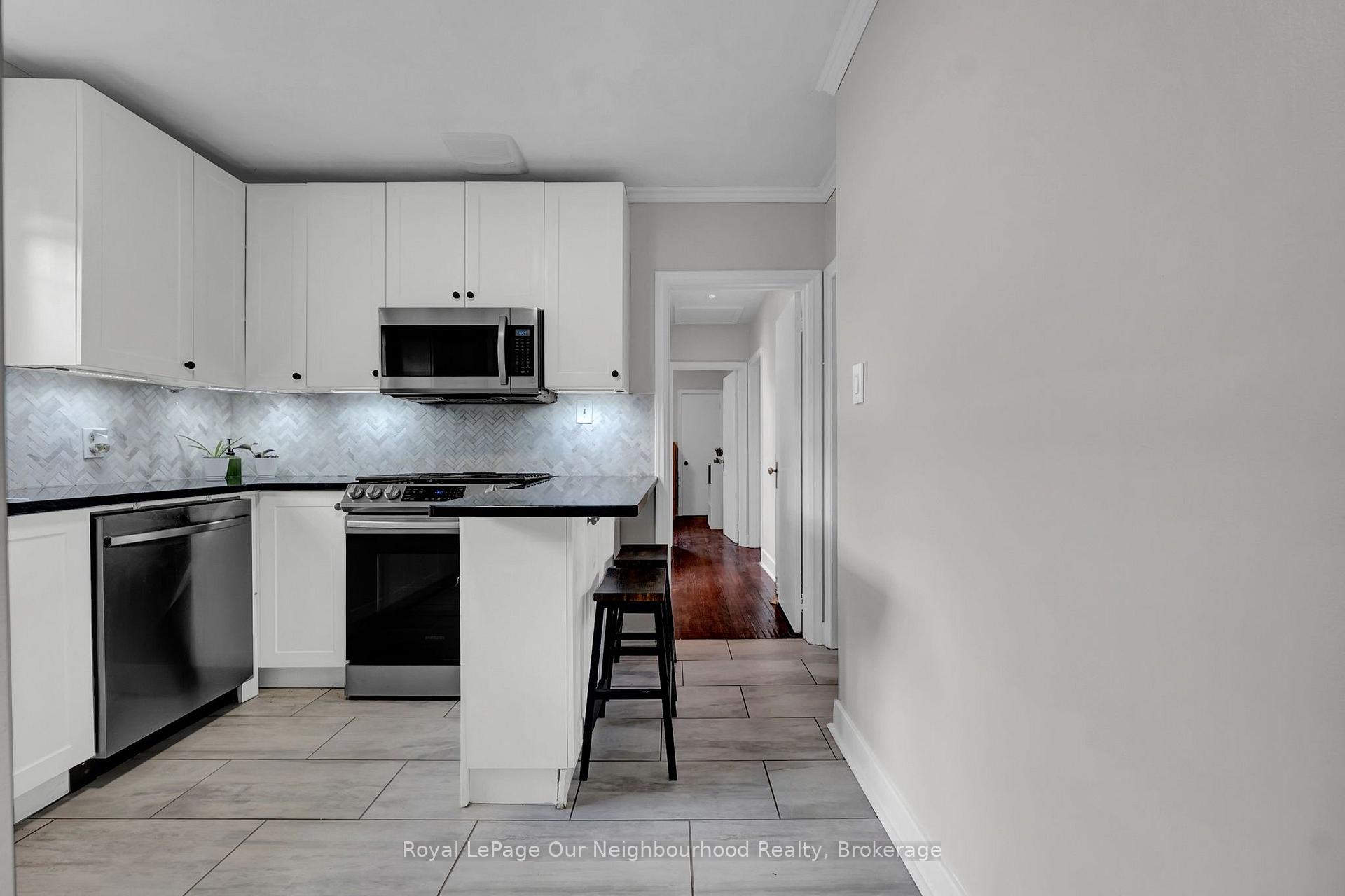 Photo 10 of 312 Gibbons Street, Oshawa, McLaughlin — HOMEH