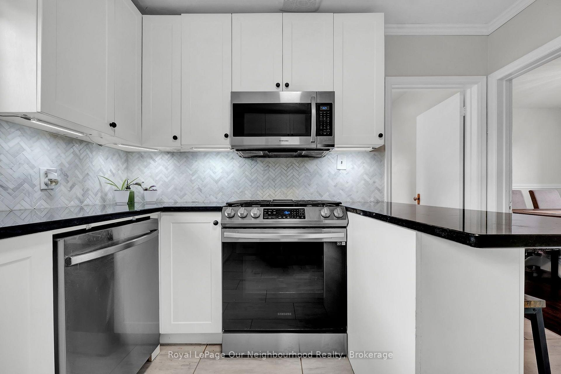 Photo 12 of 312 Gibbons Street, Oshawa, McLaughlin — HOMEH
