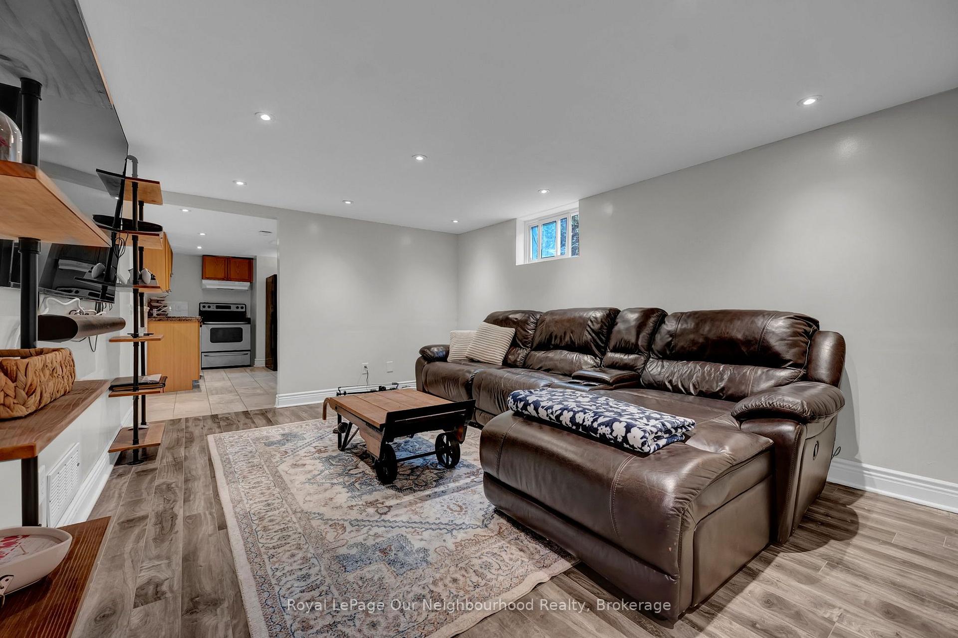 Photo 25 of 312 Gibbons Street, Oshawa, McLaughlin — HOMEH