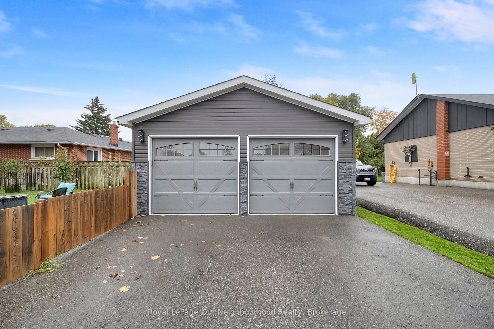 Photo 38 of 312 Gibbons Street, Oshawa, McLaughlin — HOMEH