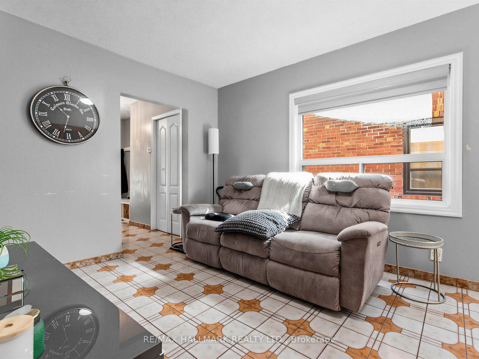 Photo 9 of 297 Strathmore Boulevard, Toronto, Danforth — HOMEH