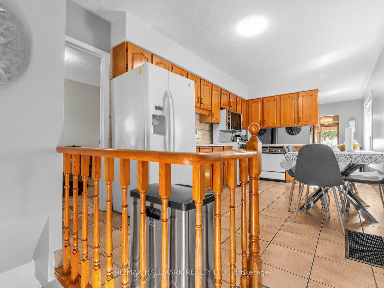 Photo 22 of 297 Strathmore Boulevard, Toronto, Danforth — HOMEH