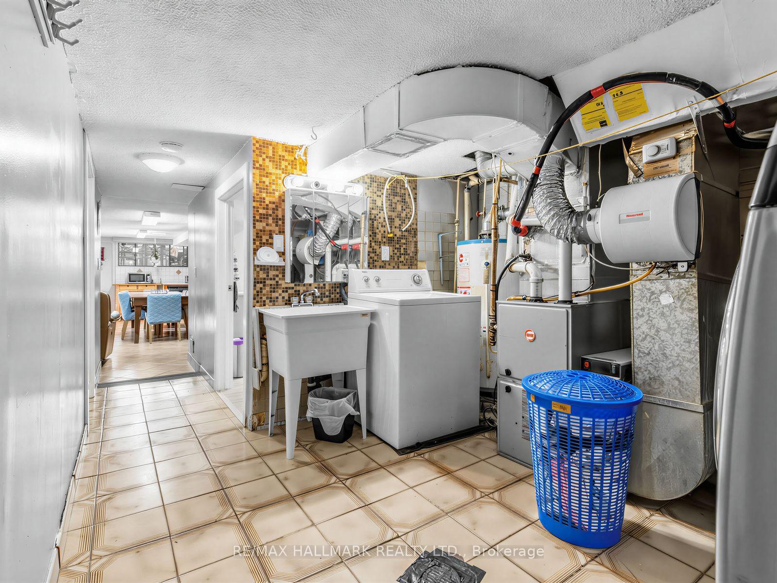 Photo 33 of 297 Strathmore Boulevard, Toronto, Danforth — HOMEH