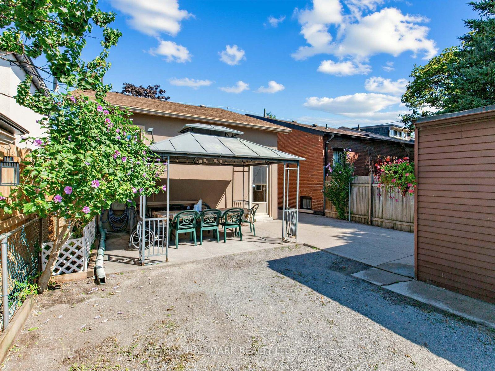 Photo 37 of 297 Strathmore Boulevard, Toronto, Danforth — HOMEH