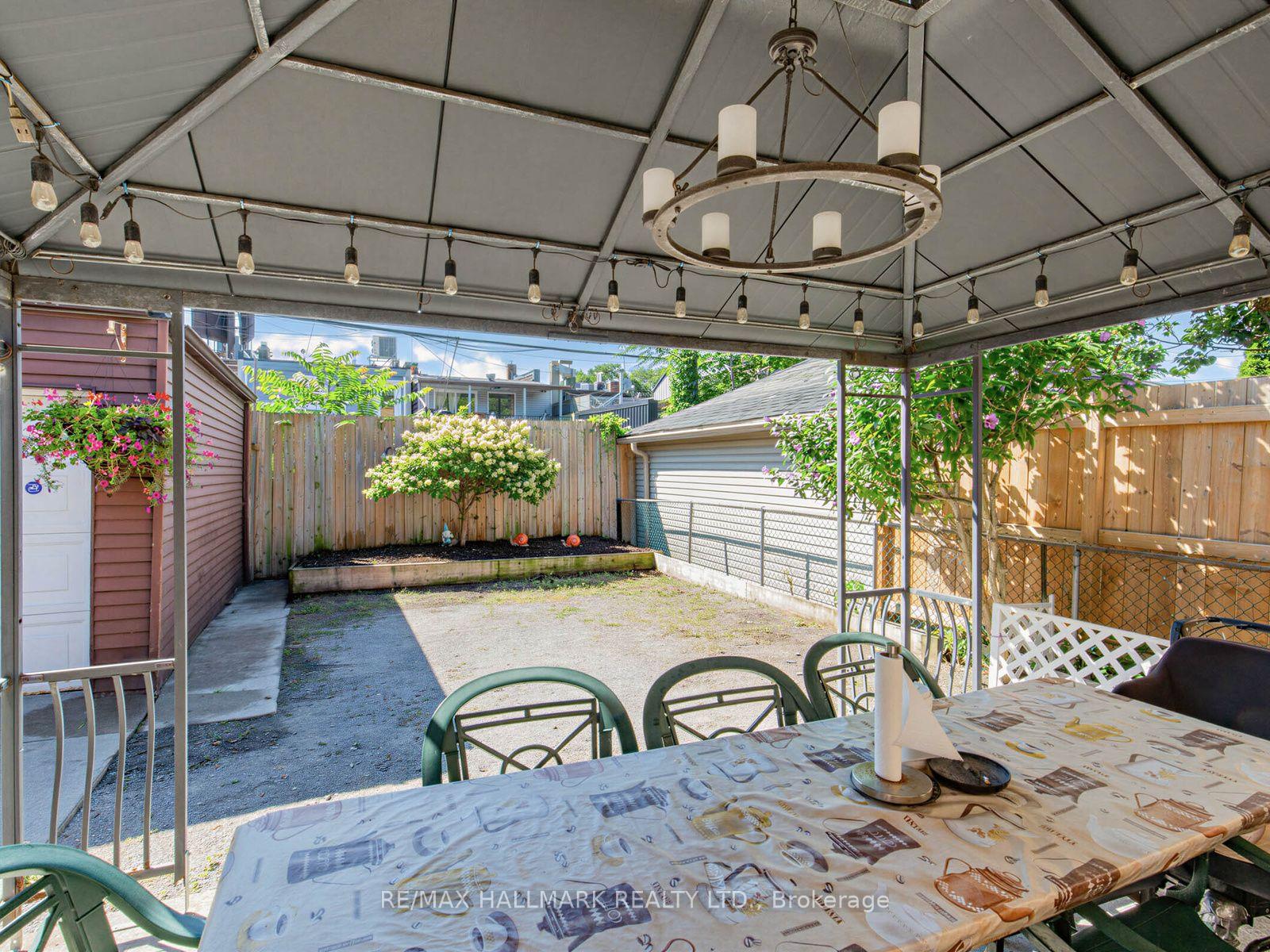 Photo 39 of 297 Strathmore Boulevard, Toronto, Danforth — HOMEH