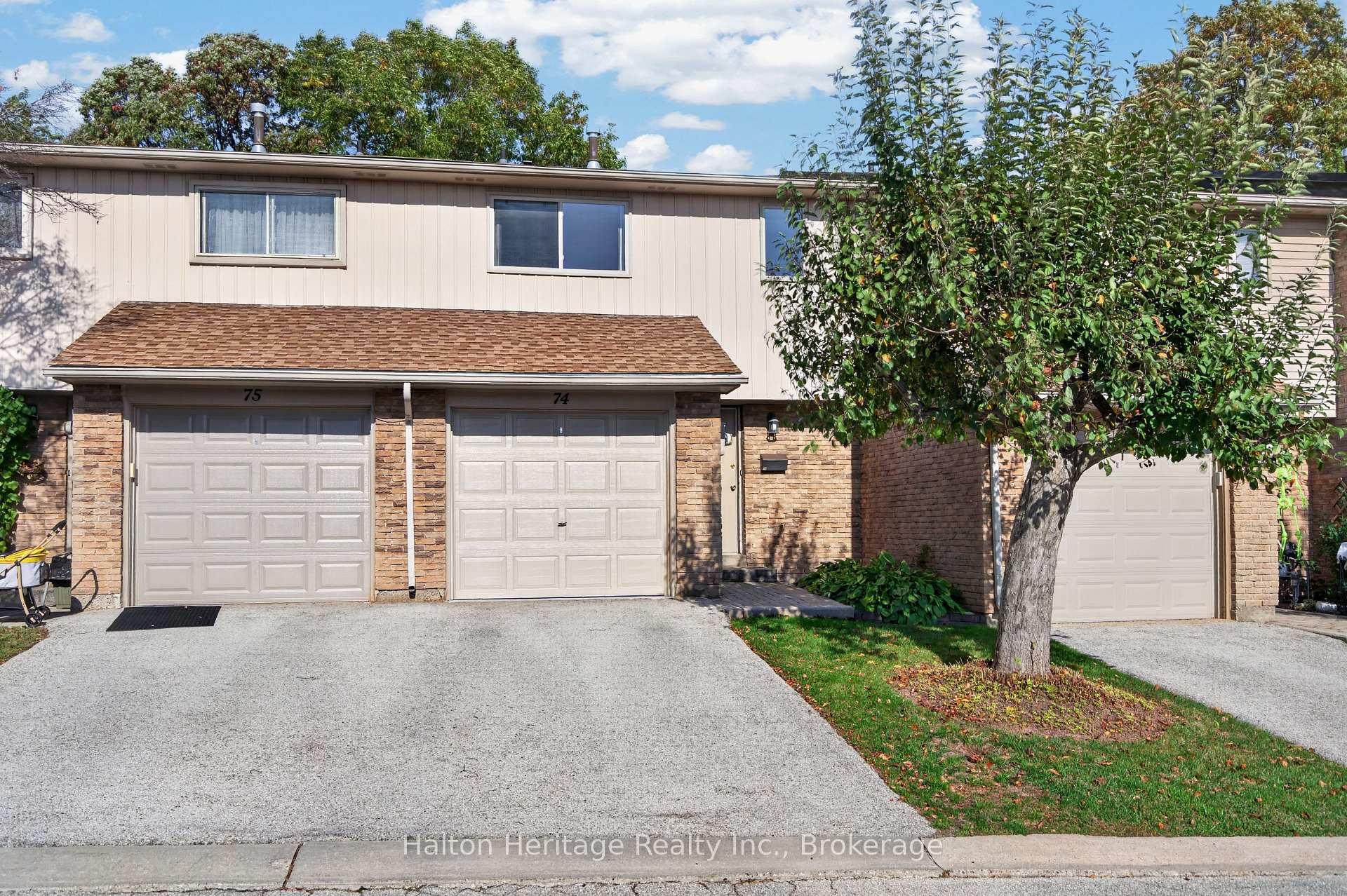 Photo of Unit 74, 1556 Lancaster Drive