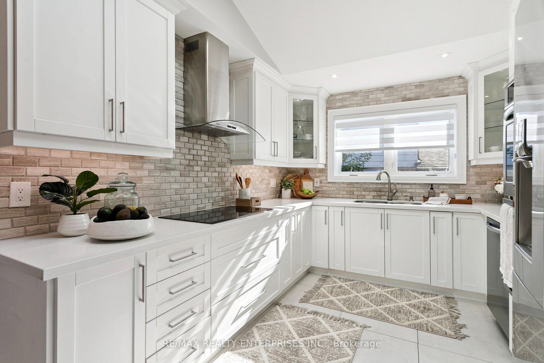 Photo 14 of 2683 Kingsberry Crescent, Mississauga, Cooksville — HOMEH