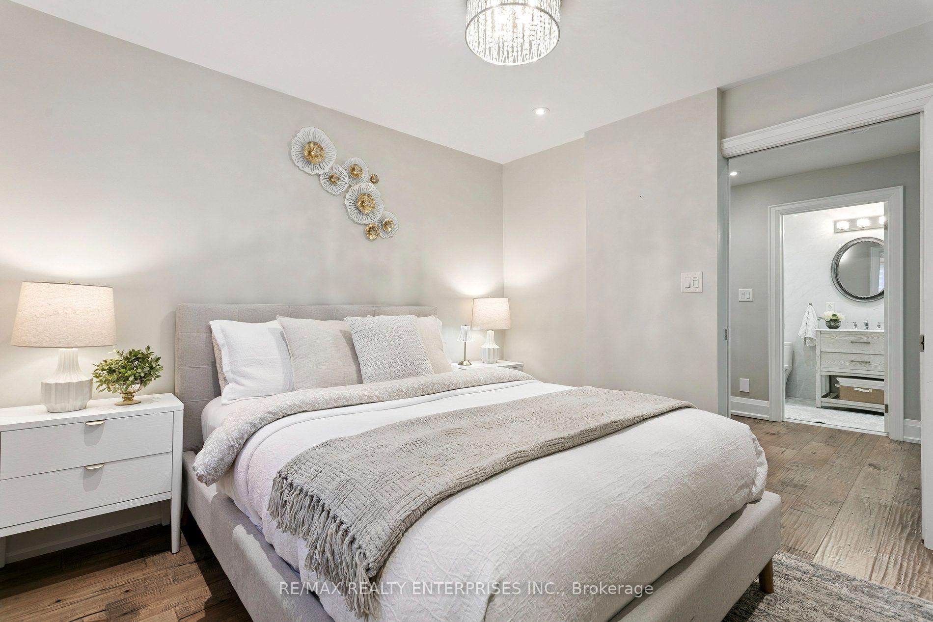 Photo 19 of 2683 Kingsberry Crescent, Mississauga, Cooksville — HOMEH