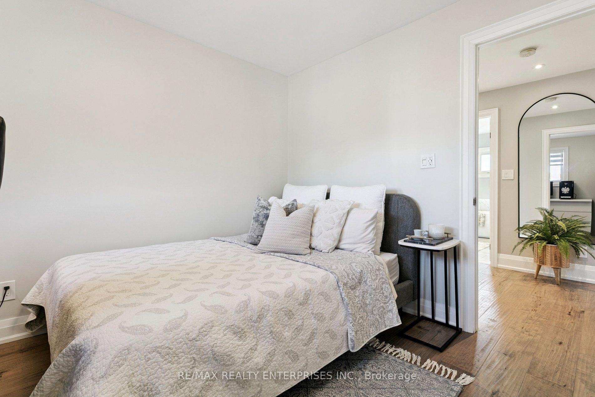 Photo 20 of 2683 Kingsberry Crescent, Mississauga, Cooksville — HOMEH