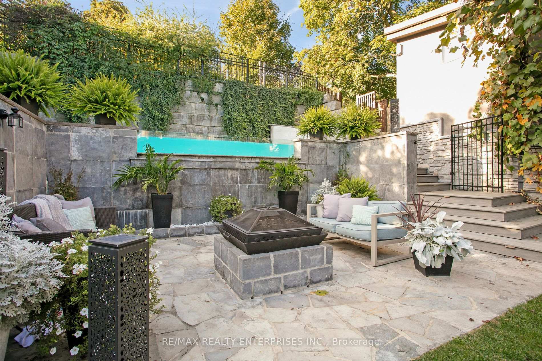 Photo 37 of 2683 Kingsberry Crescent, Mississauga, Cooksville — HOMEH