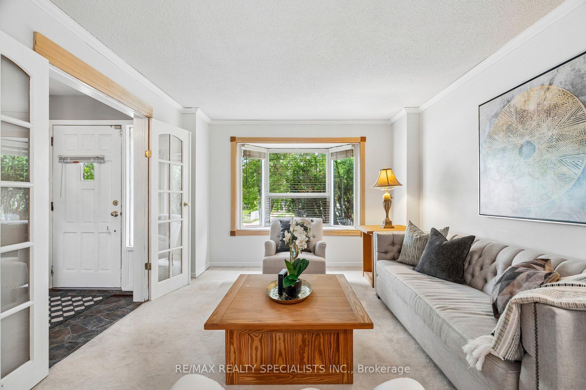 Photo 8 of 46 Linkdale Road, Brampton, Brampton North — HOMEH