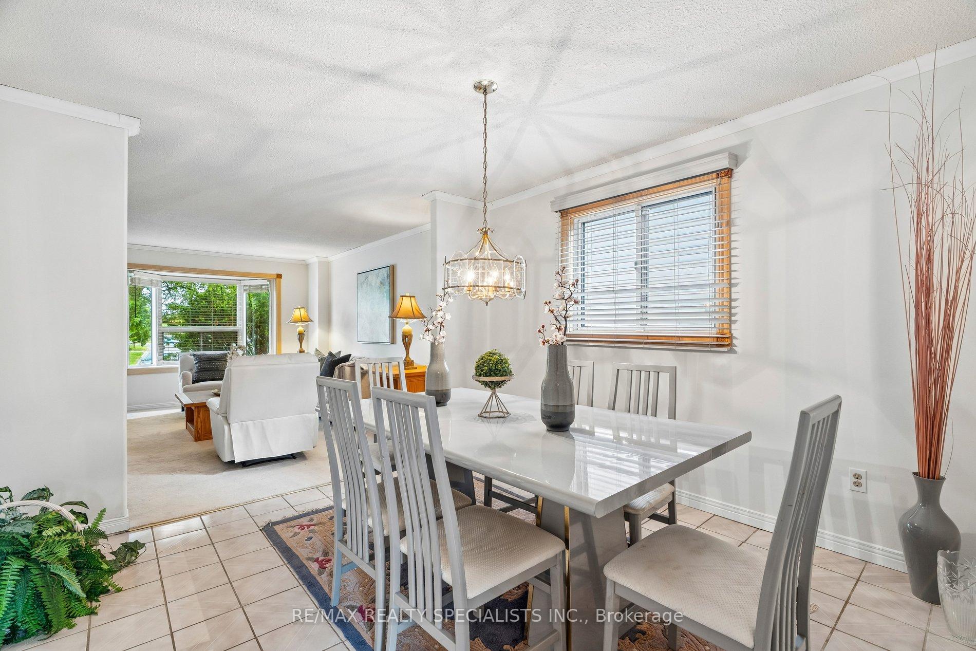 Photo 11 of 46 Linkdale Road, Brampton, Brampton North — HOMEH