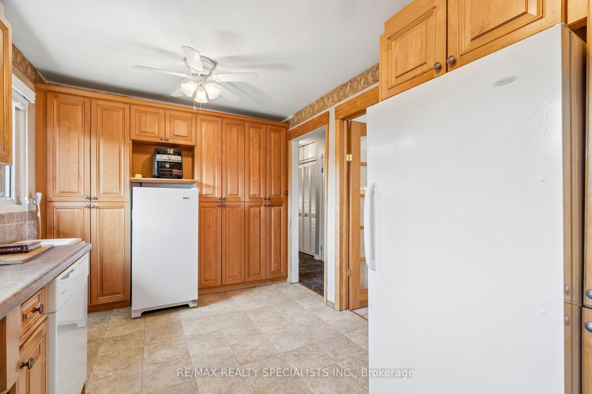Photo 14 of 46 Linkdale Road, Brampton, Brampton North — HOMEH