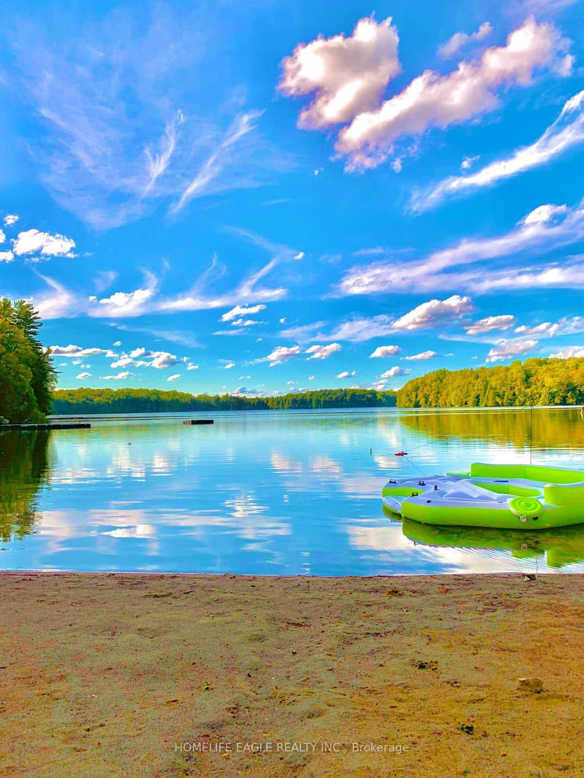 Photo 3 of 1092 South Clear Lake Road, Bracebridge, Oakley — HOMEH