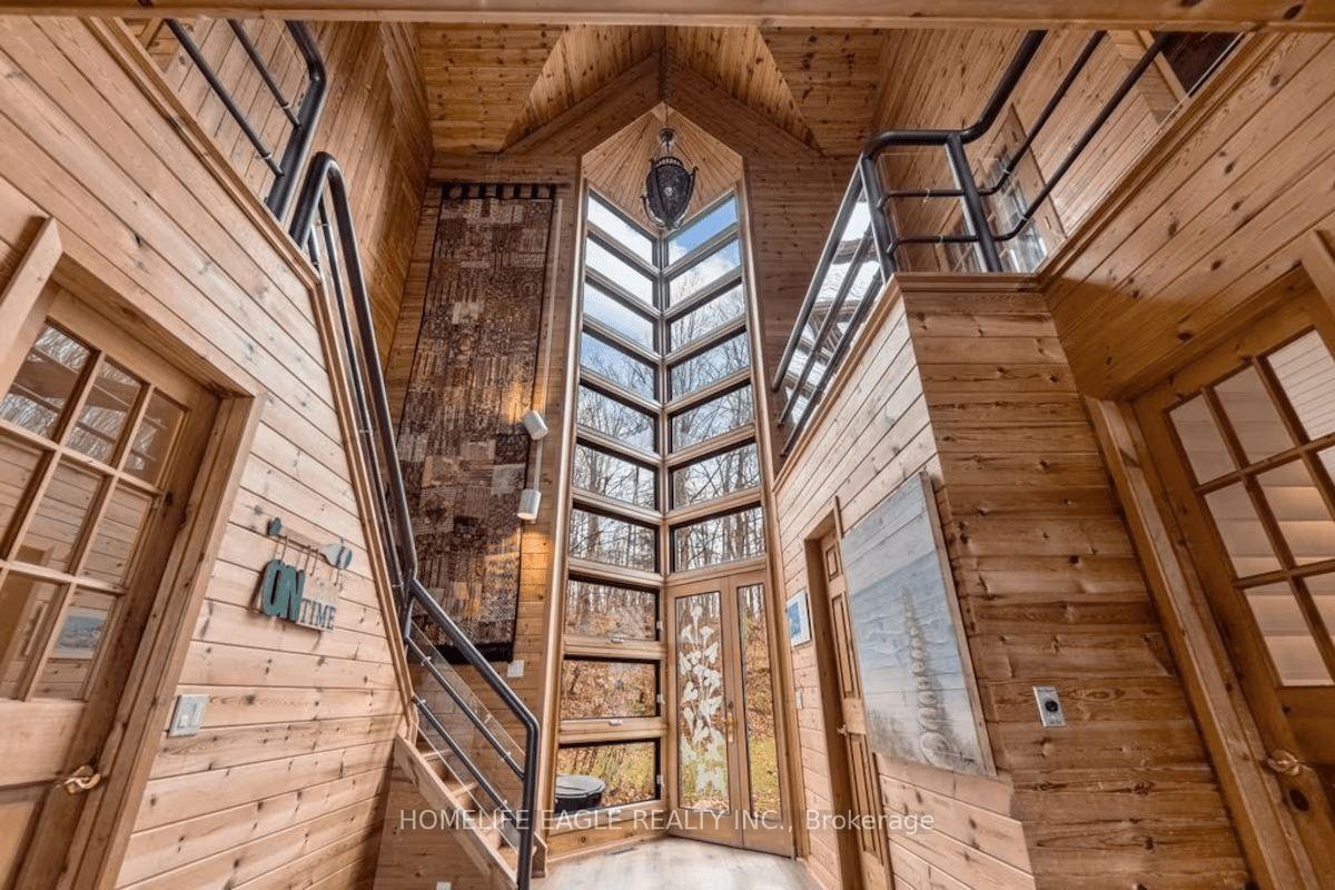 Photo 10 of 1092 South Clear Lake Road, Bracebridge, Oakley — HOMEH