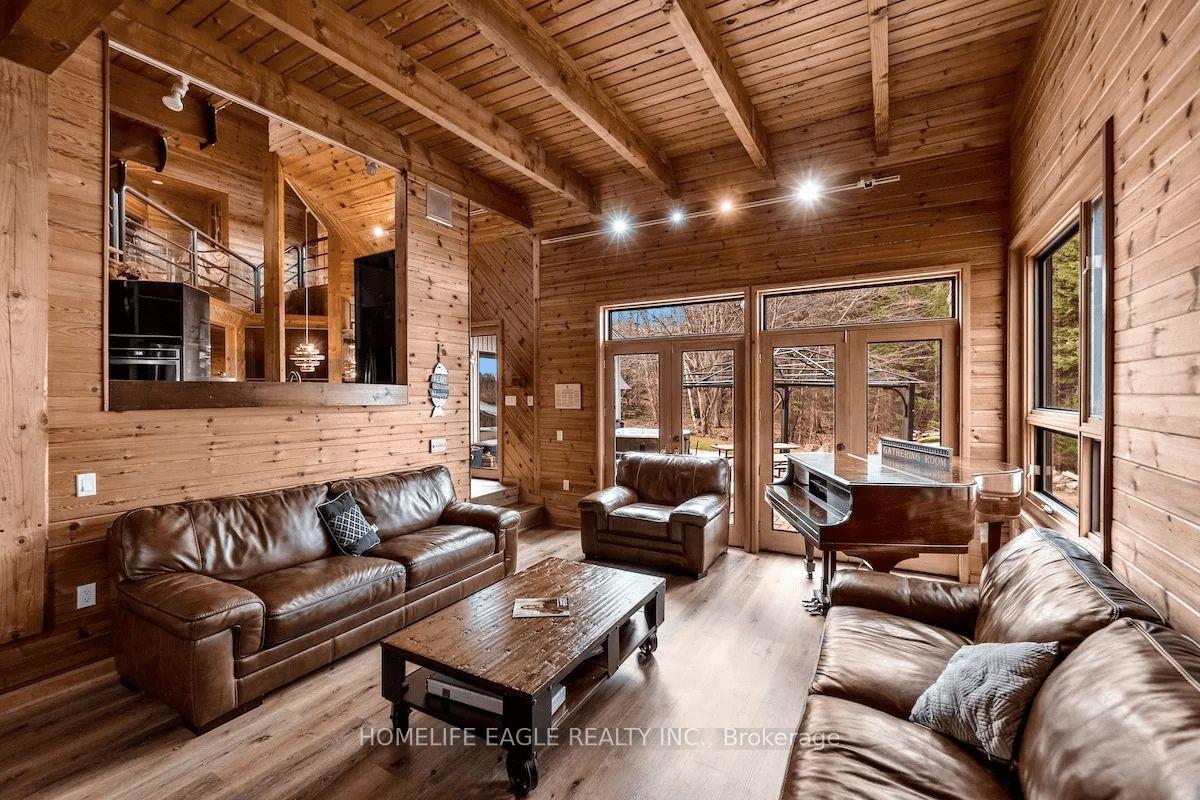 Photo 15 of 1092 South Clear Lake Road, Bracebridge, Oakley — HOMEH