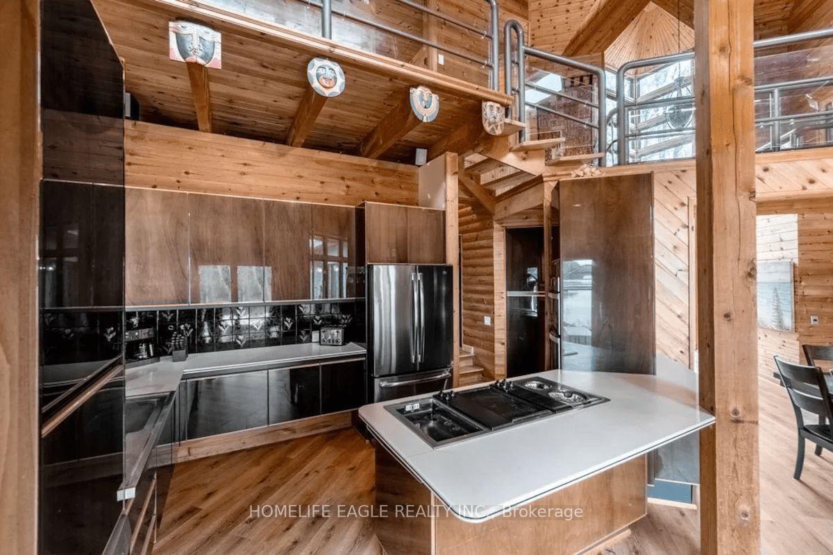 Photo 20 of 1092 South Clear Lake Road, Bracebridge, Oakley — HOMEH