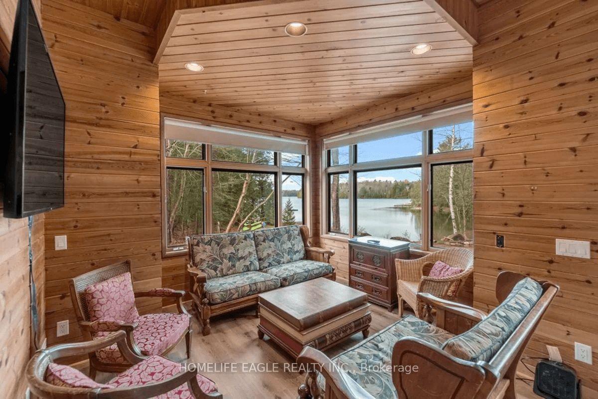 Photo 24 of 1092 South Clear Lake Road, Bracebridge, Oakley — HOMEH