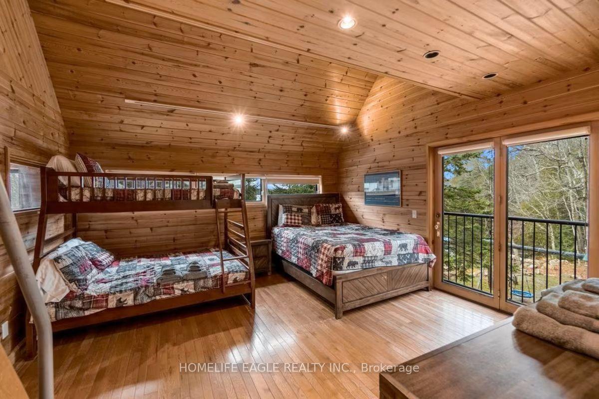 Photo 29 of 1092 South Clear Lake Road, Bracebridge, Oakley — HOMEH