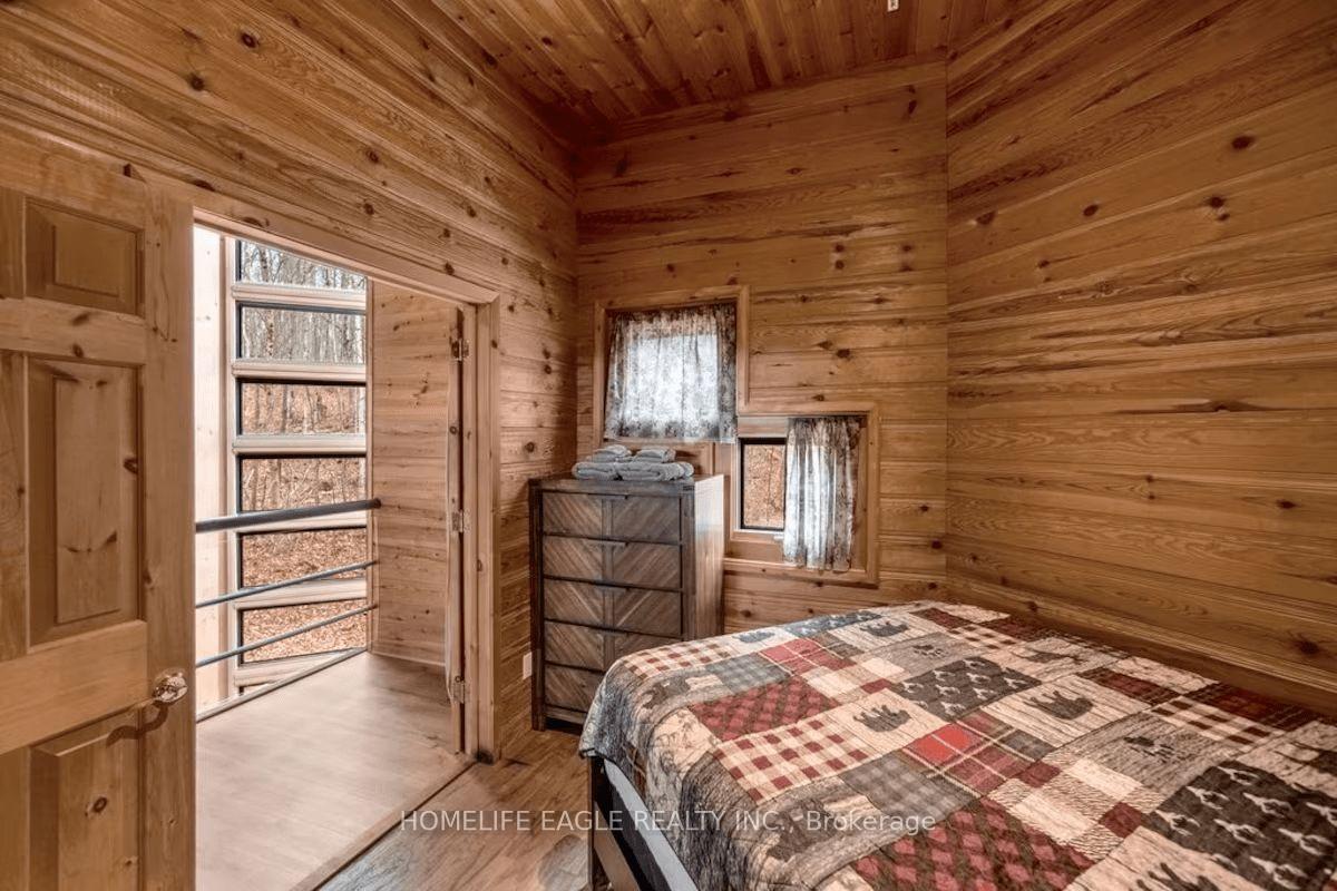 Photo 35 of 1092 South Clear Lake Road, Bracebridge, Oakley — HOMEH