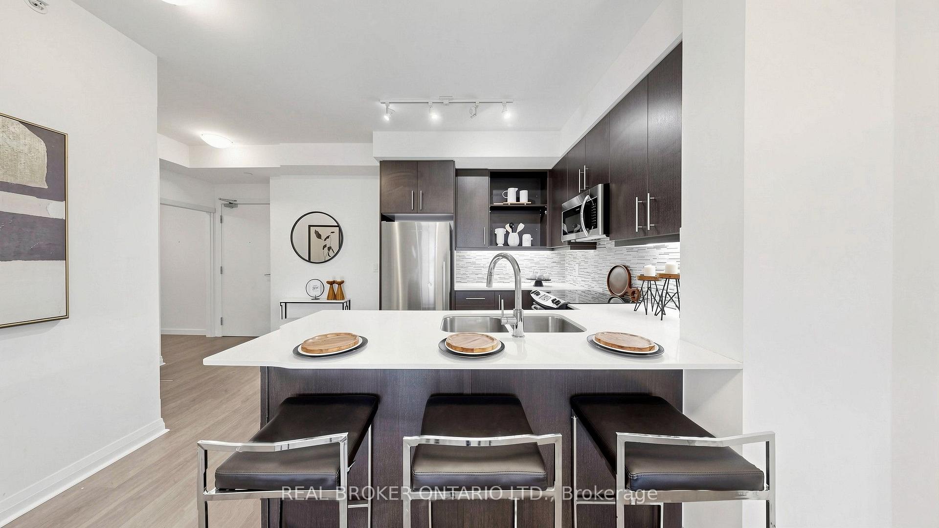 Photo 20 of Unit 801, 55 Oneida Crescent, Richmond Hill, Langstaff — HOMEH