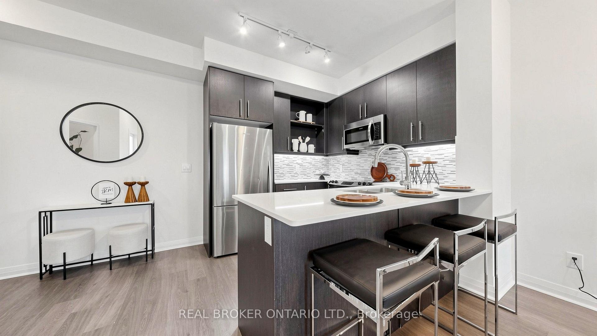 Photo 21 of Unit 801, 55 Oneida Crescent, Richmond Hill, Langstaff — HOMEH