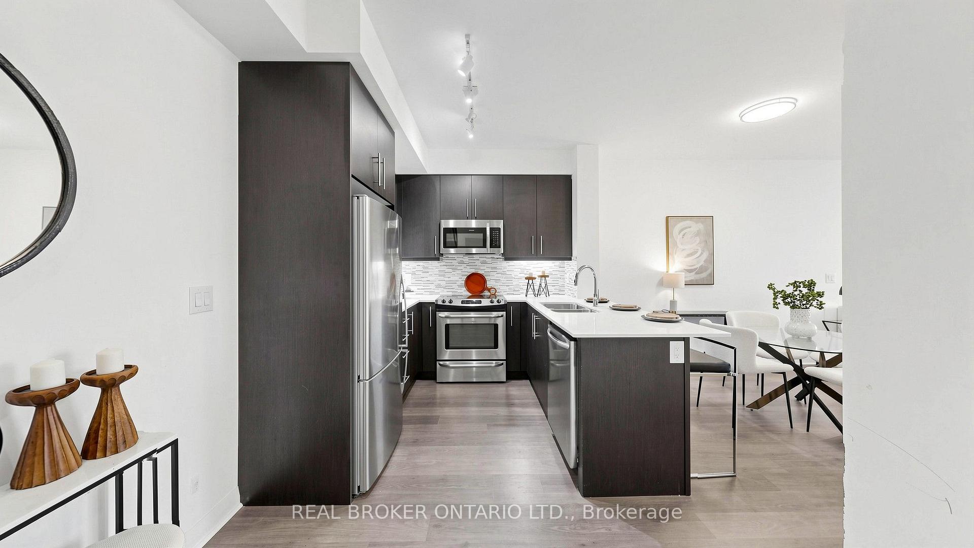 Photo 23 of Unit 801, 55 Oneida Crescent, Richmond Hill, Langstaff — HOMEH