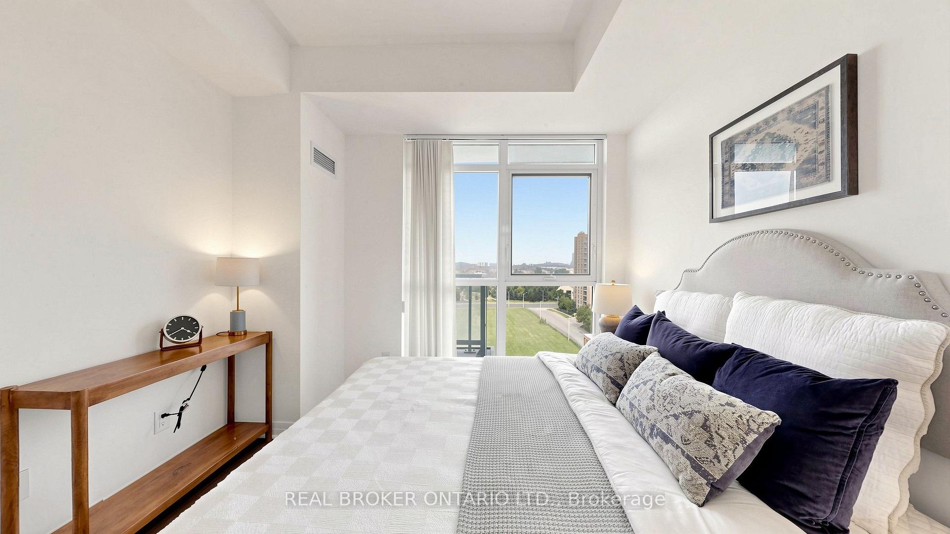Photo 29 of Unit 801, 55 Oneida Crescent, Richmond Hill, Langstaff — HOMEH