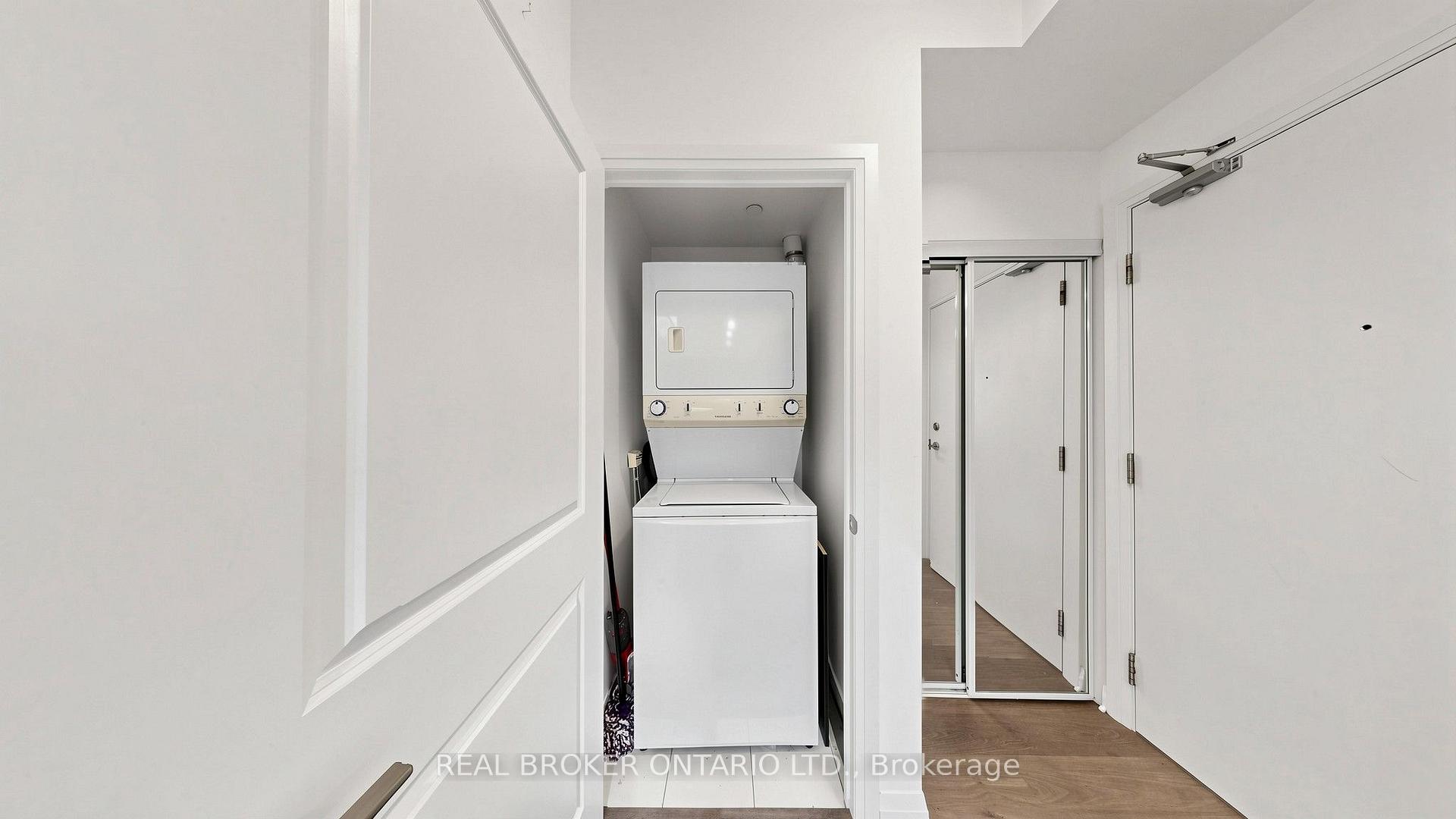 Photo 34 of Unit 801, 55 Oneida Crescent, Richmond Hill, Langstaff — HOMEH
