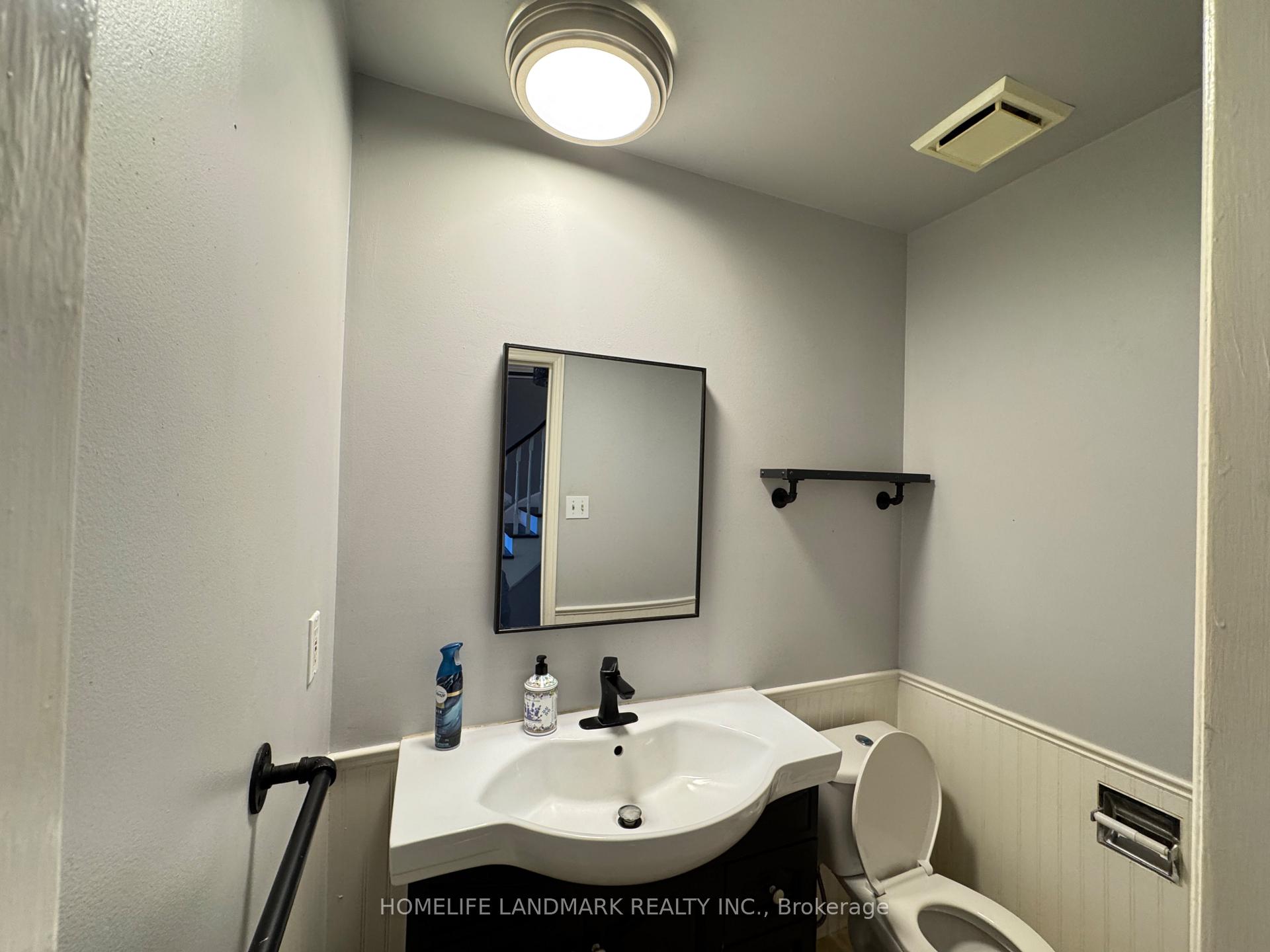 Photo 4 of 23 Wallace Drive, Barrie, Northwest — HOMEH