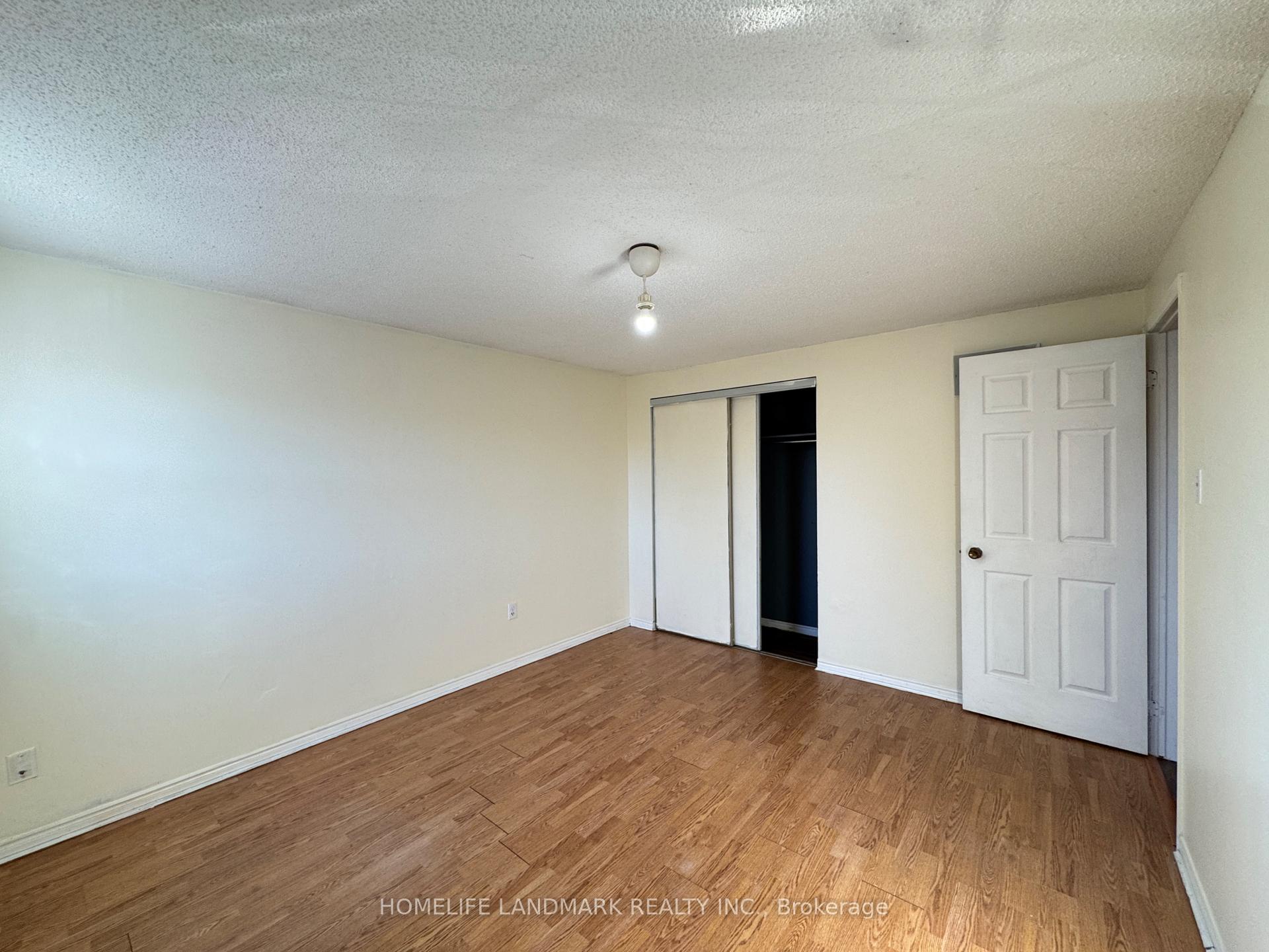 Photo 15 of 23 Wallace Drive, Barrie, Northwest — HOMEH