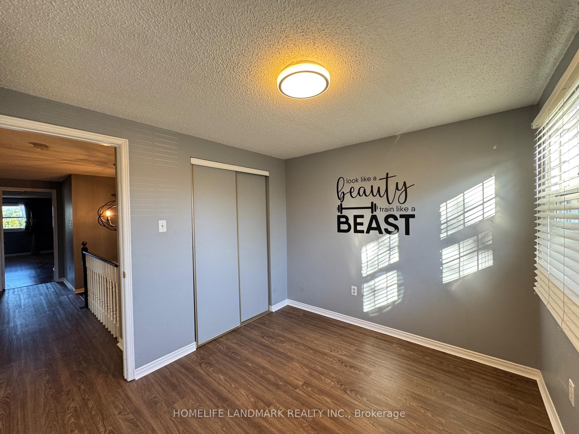 Photo 16 of 23 Wallace Drive, Barrie, Northwest — HOMEH