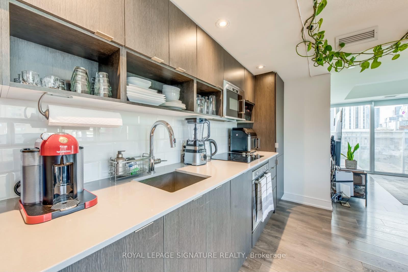Photo 4 of Unit 1011, 89 McGill Street, Toronto, Church-Yonge Corridor — HOMEH