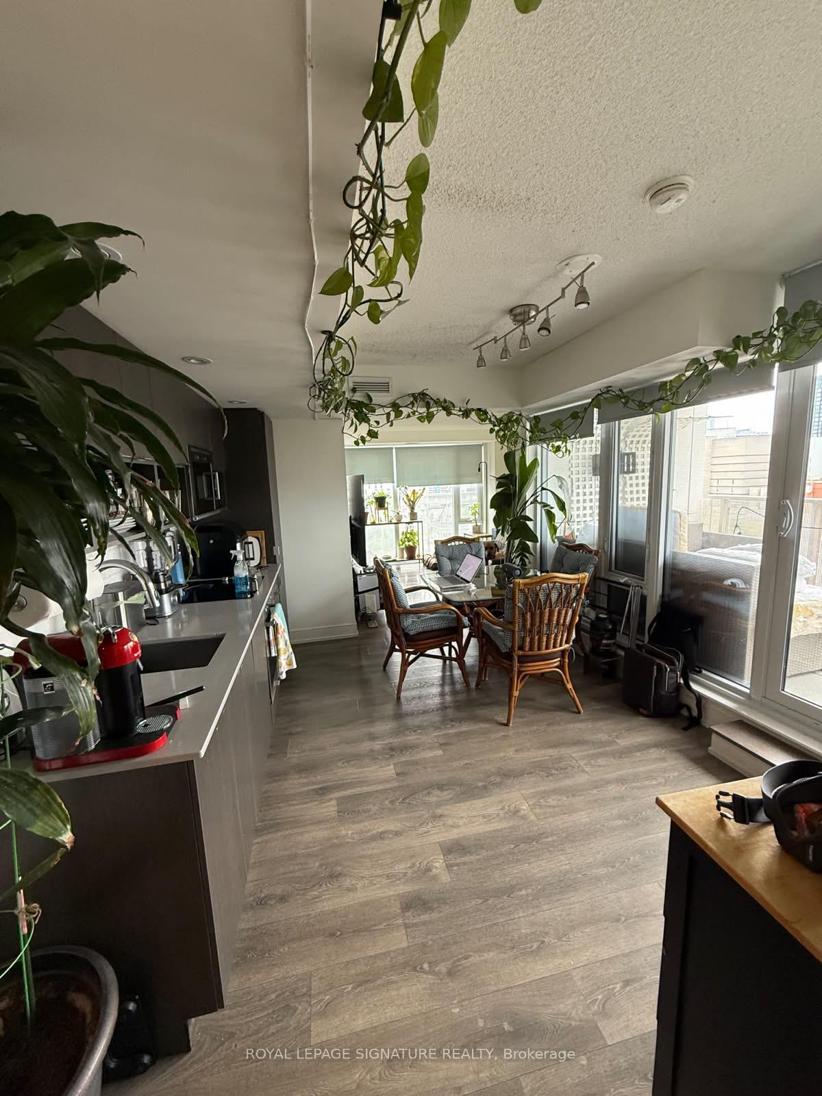 Photo 9 of Unit 1011, 89 McGill Street, Toronto, Church-Yonge Corridor — HOMEH
