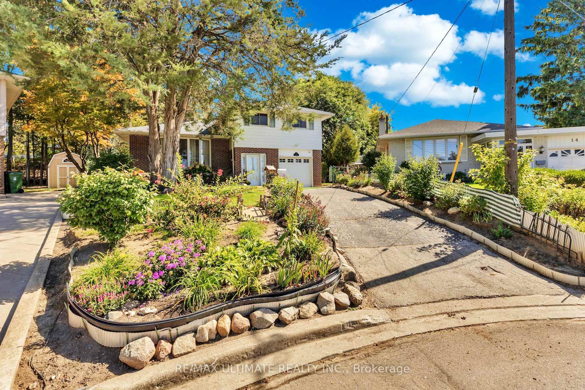 Photo 3 of 12 Petal Court, North York, Victoria Village — HOMEH