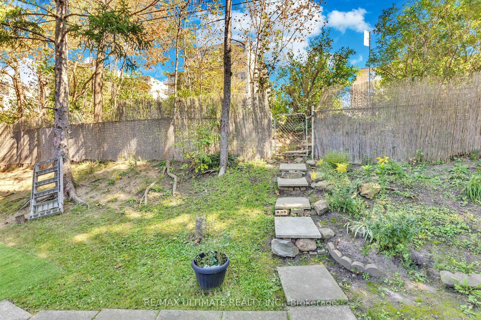 Photo 37 of 12 Petal Court, North York, Victoria Village — HOMEH