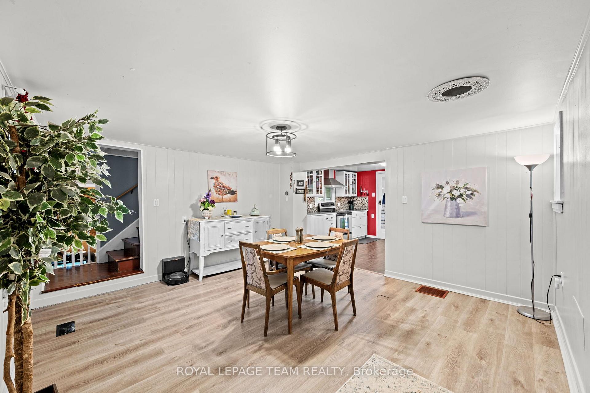 Photo 7 of 4122 Broadway Street, Ottawa, Vernon — HOMEH