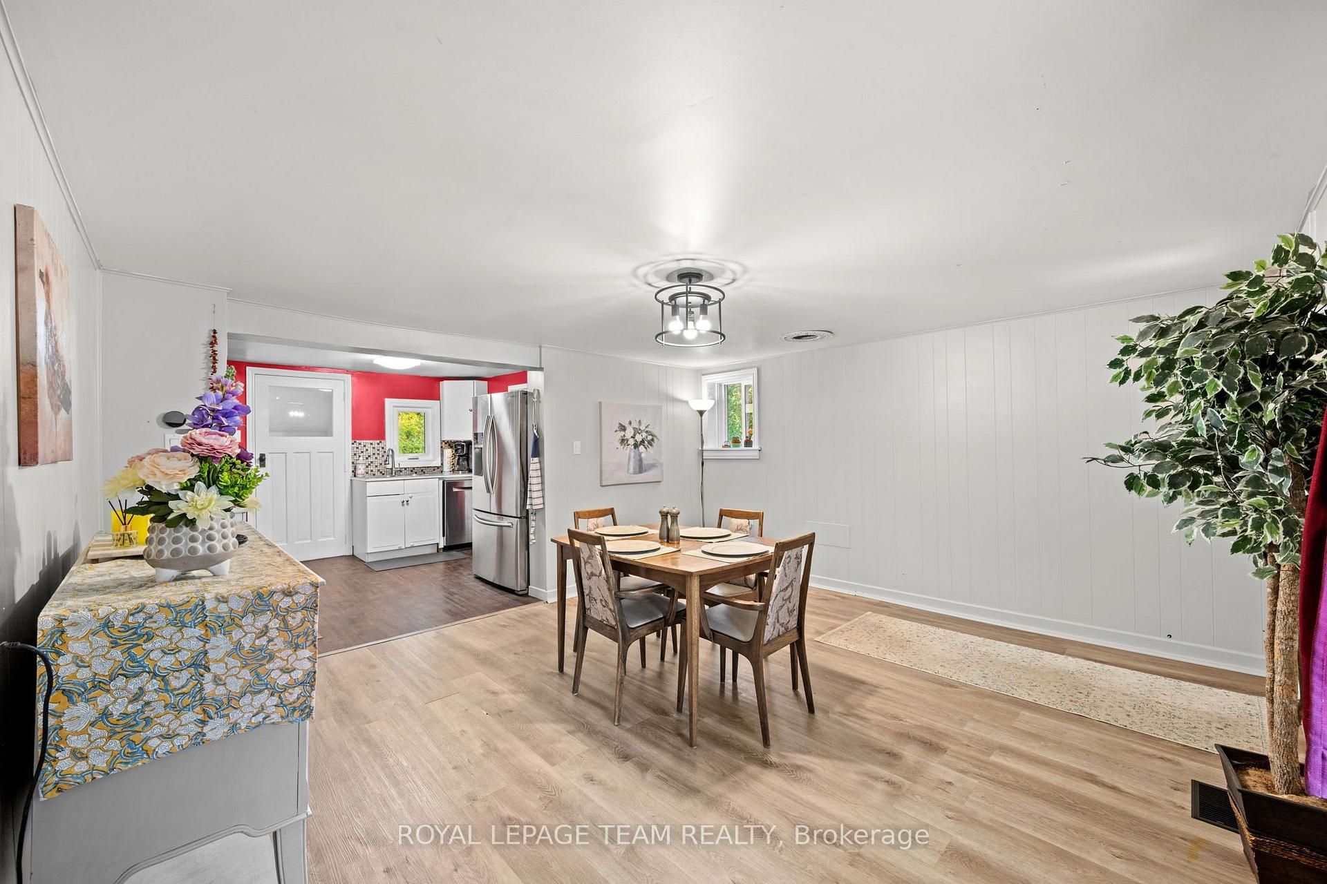 Photo 8 of 4122 Broadway Street, Ottawa, Vernon — HOMEH