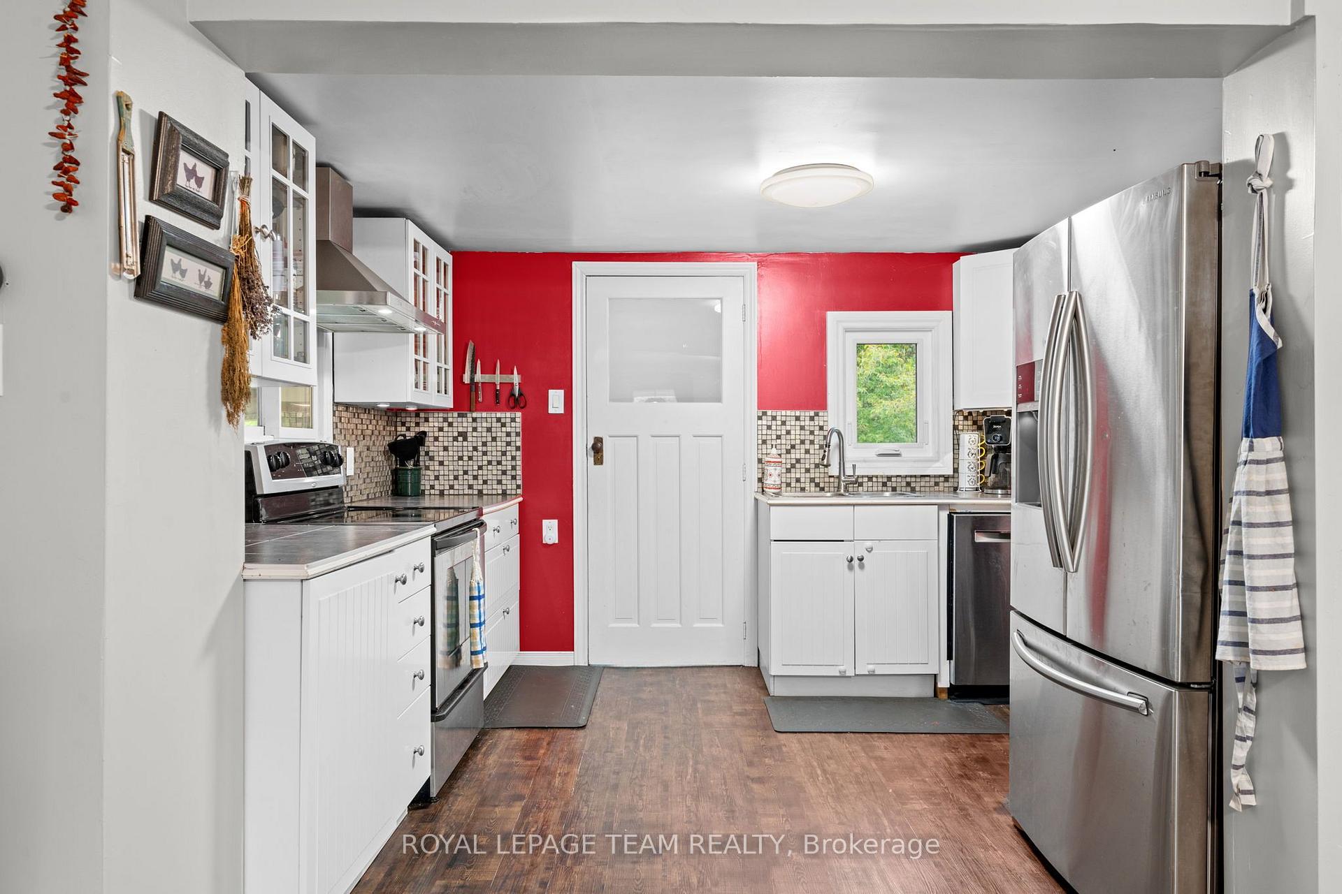 Photo 10 of 4122 Broadway Street, Ottawa, Vernon — HOMEH