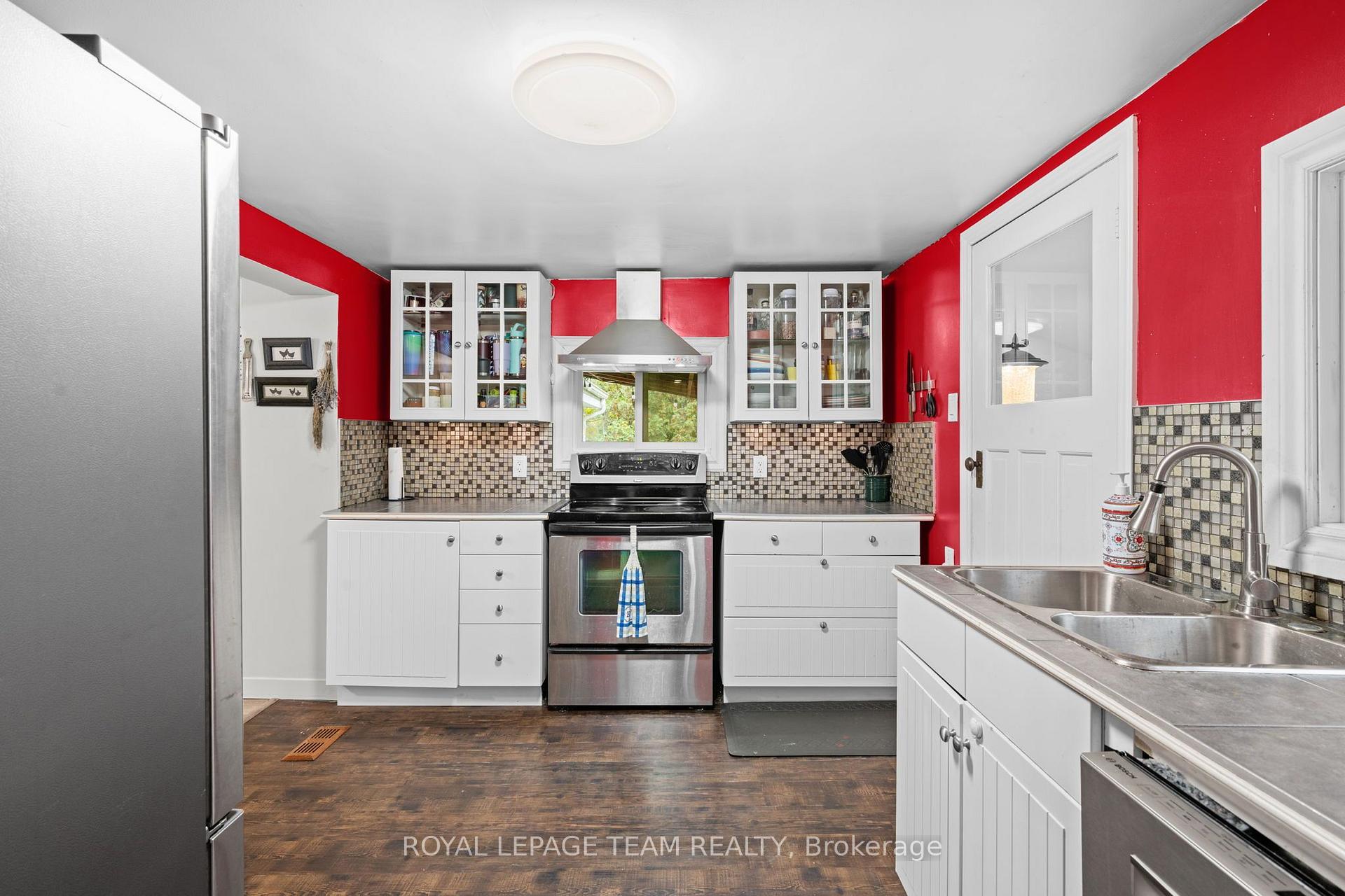 Photo 12 of 4122 Broadway Street, Ottawa, Vernon — HOMEH
