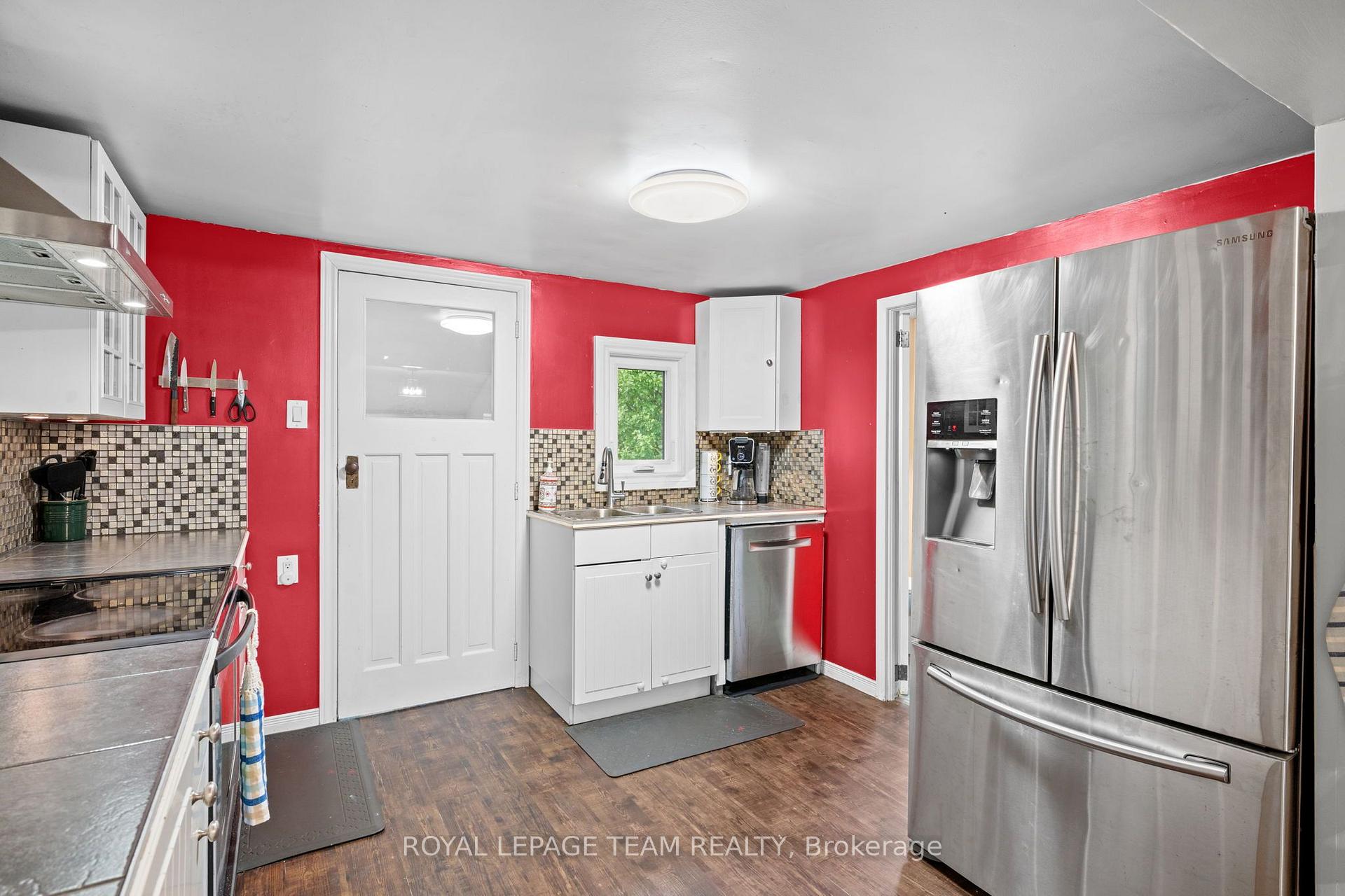 Photo 11 of 4122 Broadway Street, Ottawa, Vernon — HOMEH