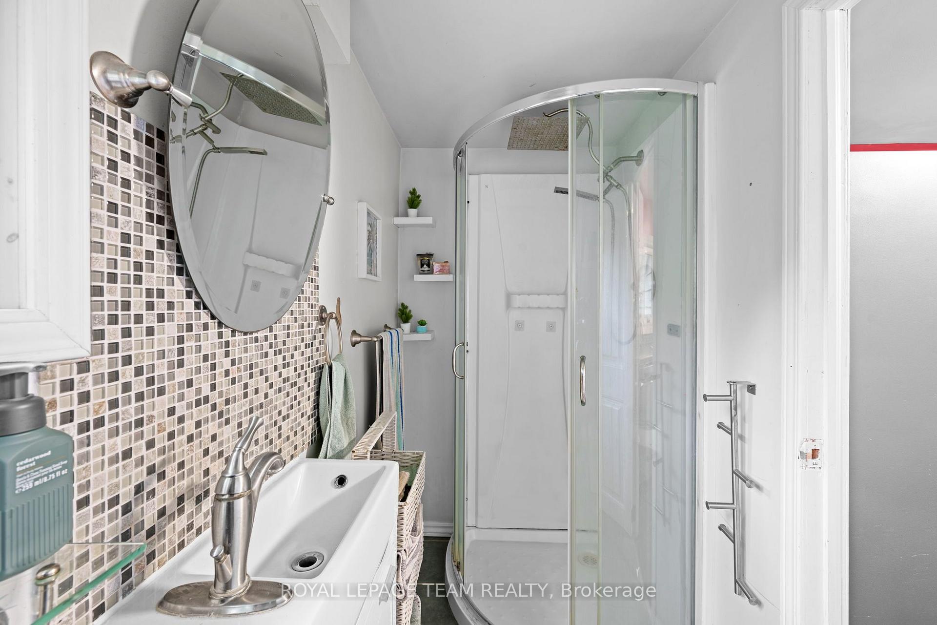 Photo 15 of 4122 Broadway Street, Ottawa, Vernon — HOMEH
