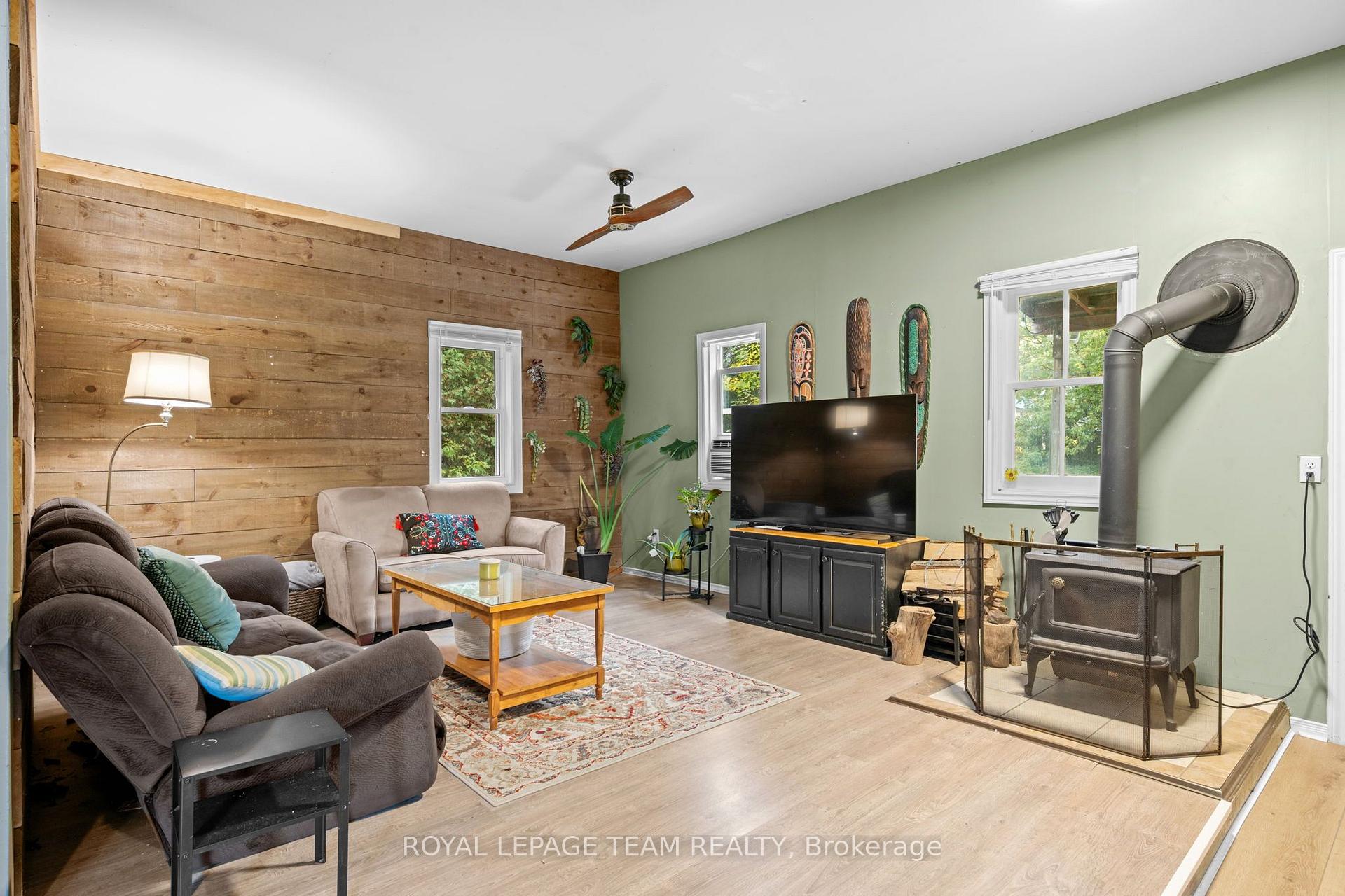 Photo 21 of 4122 Broadway Street, Ottawa, Vernon — HOMEH