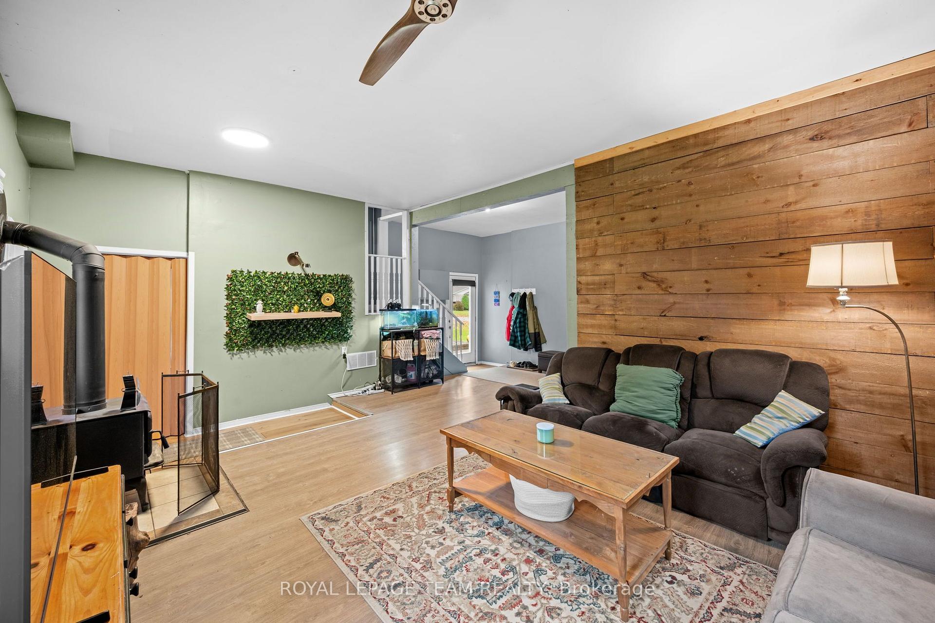 Photo 23 of 4122 Broadway Street, Ottawa, Vernon — HOMEH