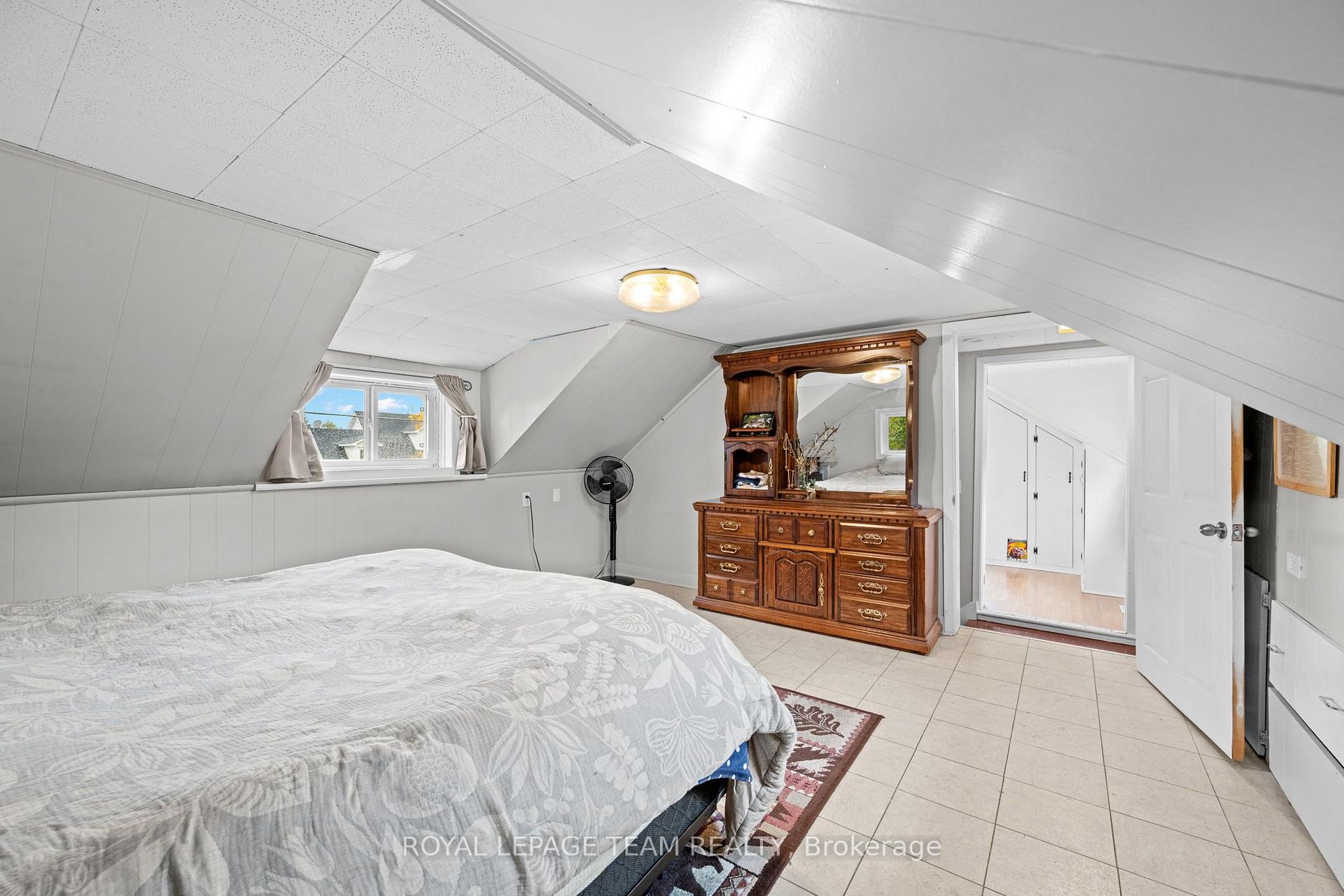 Photo 26 of 4122 Broadway Street, Ottawa, Vernon — HOMEH