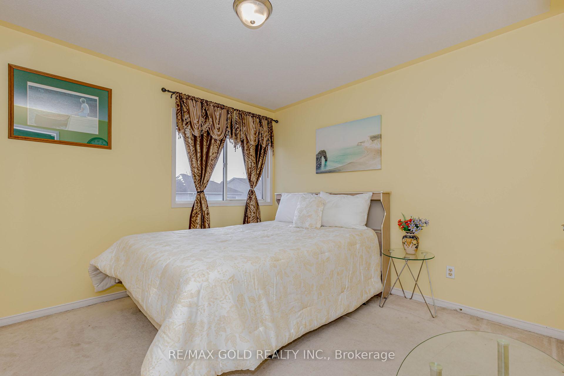 Photo 9 of 153 Cordgrass Crescent, Brampton, Sandringham-Wellington — HOMEH